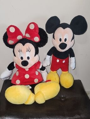 Walt Disney World Mickey & Minnie Plush Pair  Stuffed Animals Toys